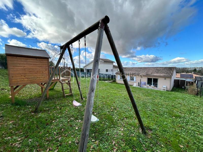 Maison - 89 m² - 5 pièces