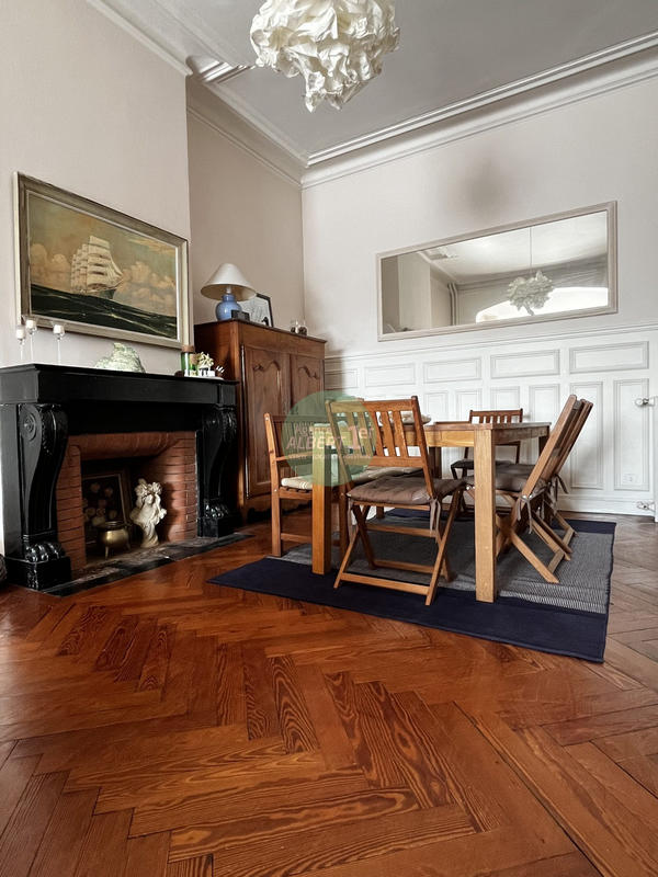 Maison - 170 m² - 7 pièces