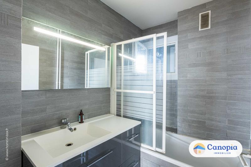 Appartement - 75 m² - 3 pièces