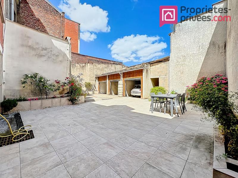 Maison - 207 m² - 10 pièces