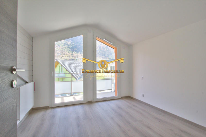 Appartement - 105 m² - 4 pièces