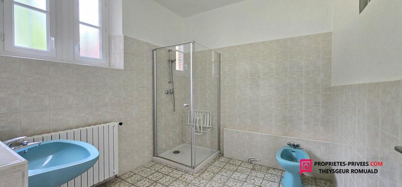 Maison - 201 m² - 7 pièces