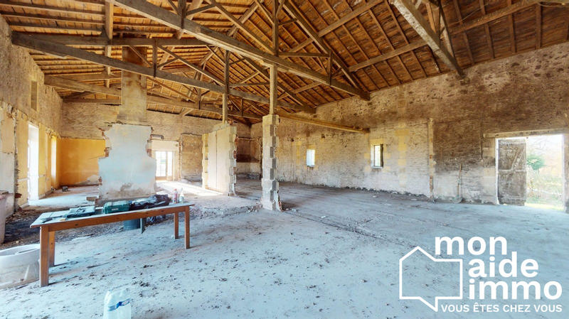 Maison - 460 m² - 8 pièces