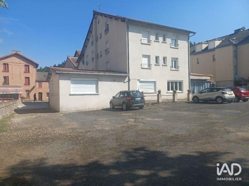 Local commercial - 1 900 m²
