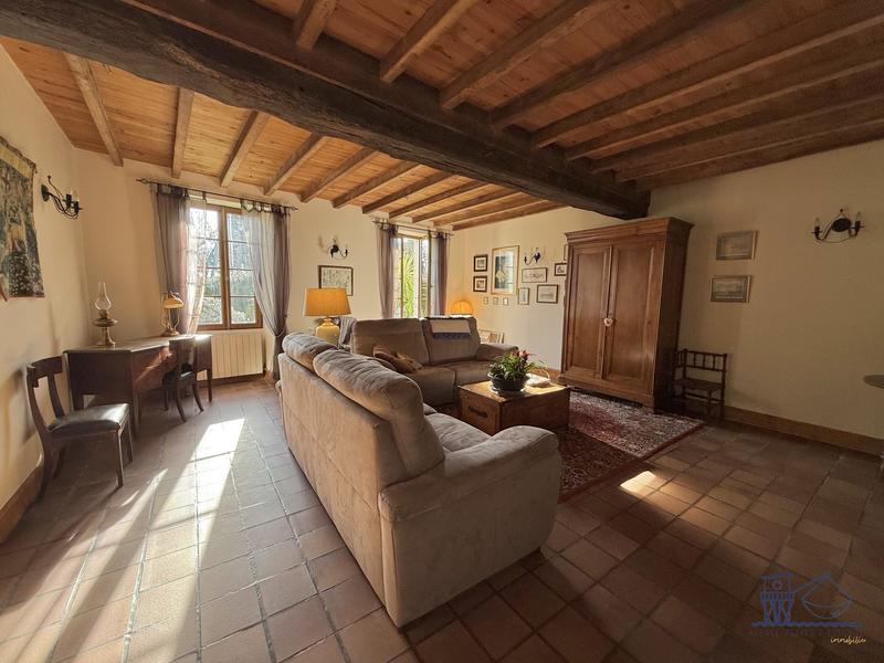 Maison ancienne - 225 m² - 8 pièces