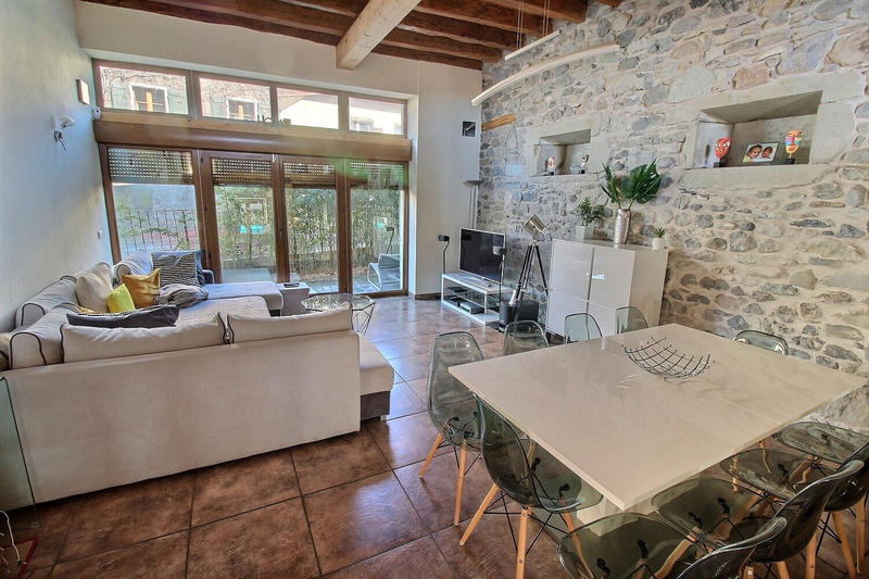 Maison - 230 m² - 5 pièces