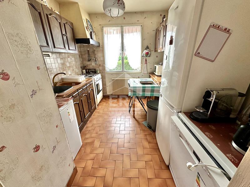 Maison - 99 m² - 5 pièces