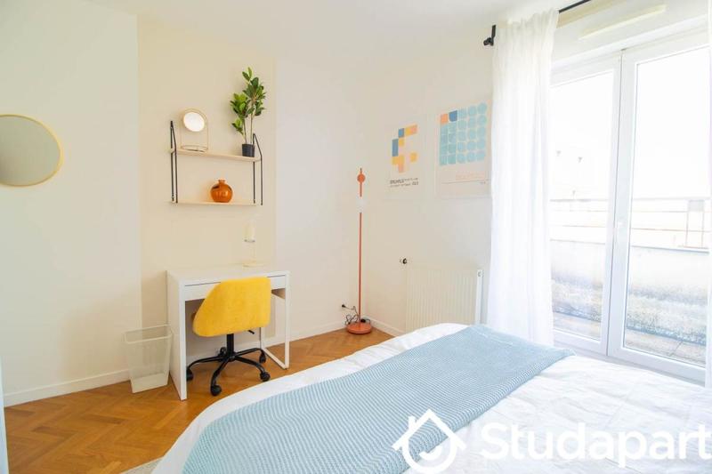 Chambre - 11 m² - 1 pièce