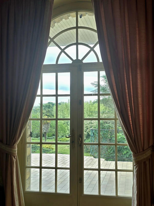 Maison - 322 m² - 11 pièces