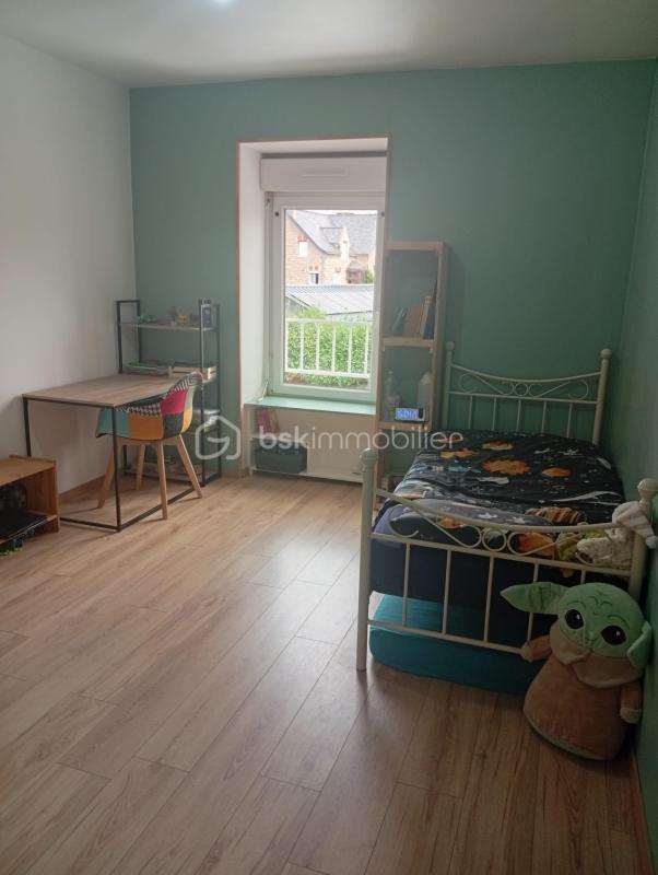 Maison - 180 m² - 7 pièces