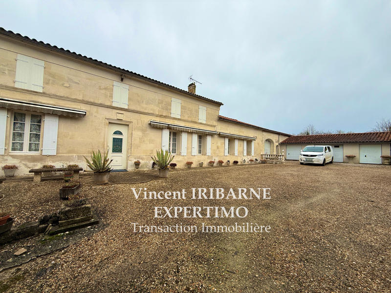 Maison - 200 m² - 6 pièces