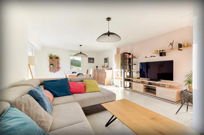 Maison - 111 m² - 6 pièces