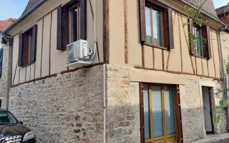 Maison en pierre - 94 m² - 4 pièces