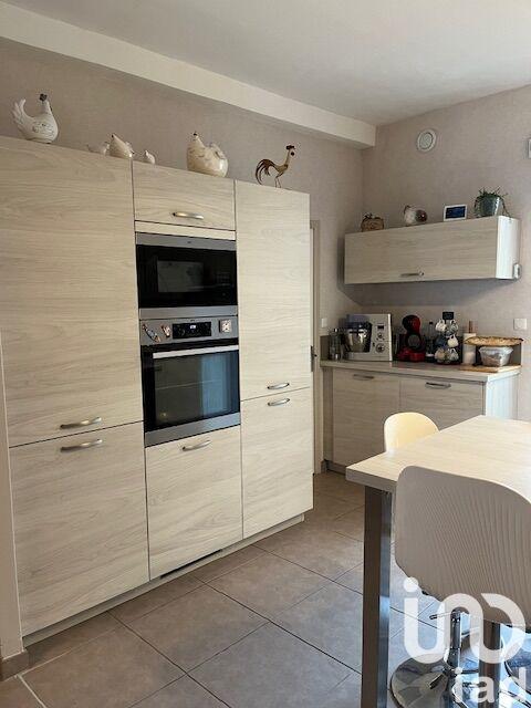 Maison - 227 m² - 8 pièces