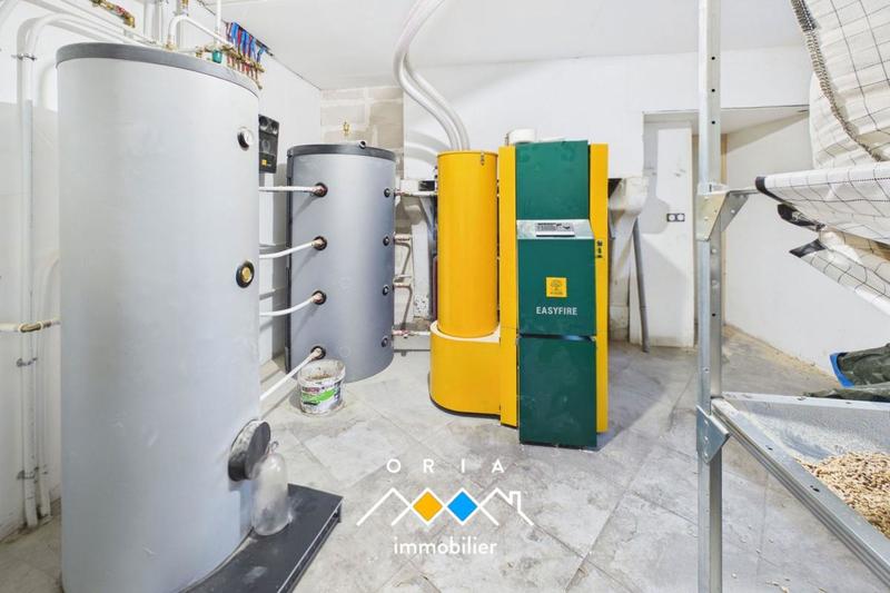 Maison en pierre - 157 m² - 7 pièces