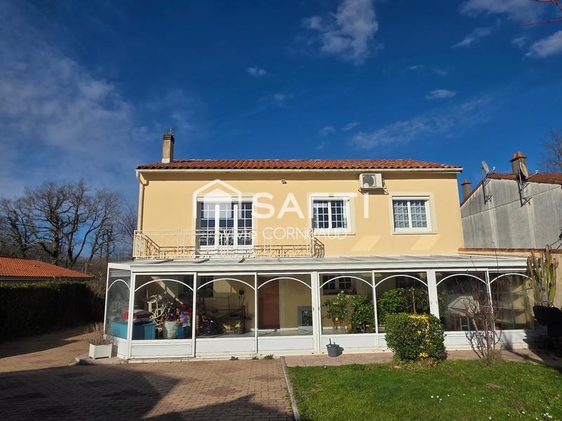 Maison de ville - 198 m² - 9 pièces