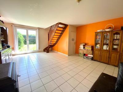 Maison - 94 m² - 5 pièces