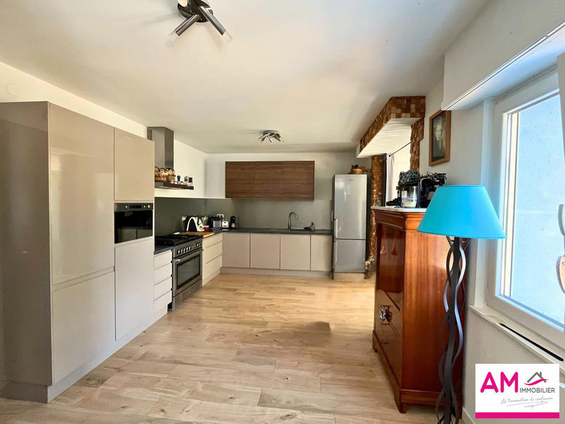 Maison - 140 m² - 7 pièces