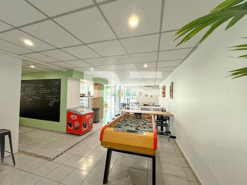 Local commercial - 109 m² - 6 pièces
