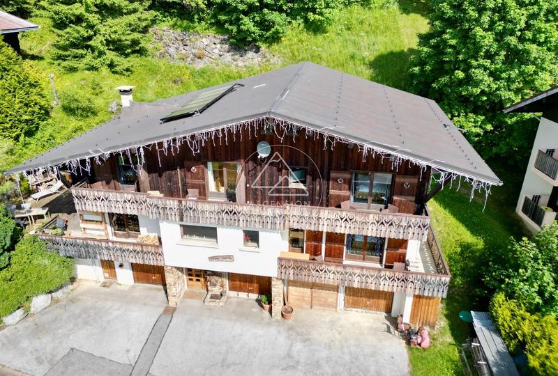 Châlet - 320 m² - 14 pièces