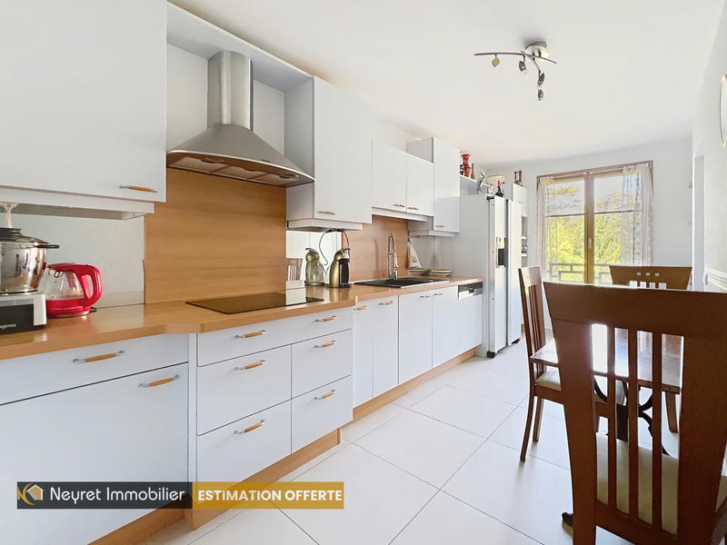 Appartement - 104 m² - 4 pièces