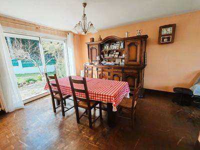 Maison - 89 m² - 5 pièces