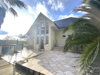 Maison - 316 m² - 8 pièces