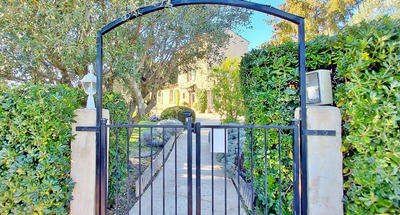 Maison - 480 m² - 16 pièces