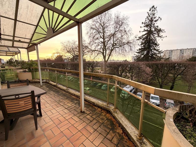 Appartement - 107 m² - 3 pièces