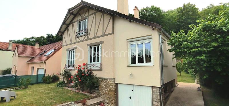 Maison - 104 m² - 5 pièces