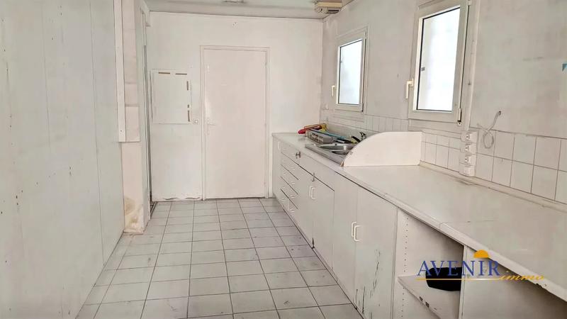 Local commercial - 116 m² - 1 pièce