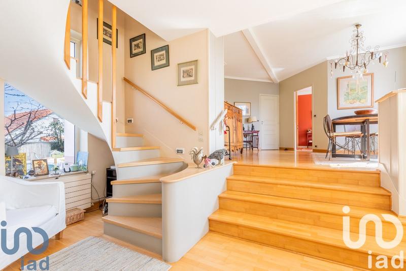 Maison - 135 m² - 7 pièces