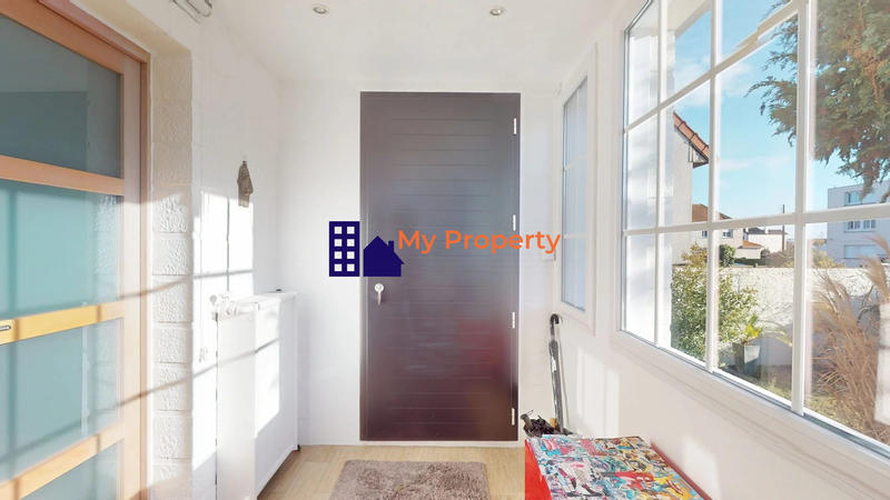 Maison - 96 m² - 5 pièces