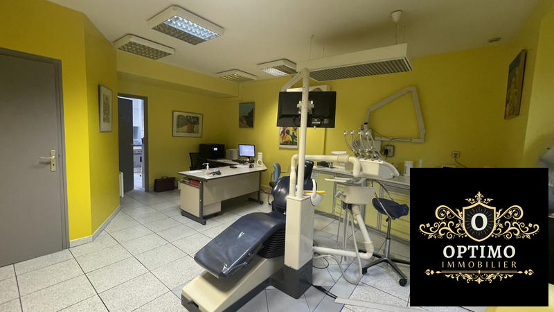 Local d'activités - 80 m² - 4 pièces