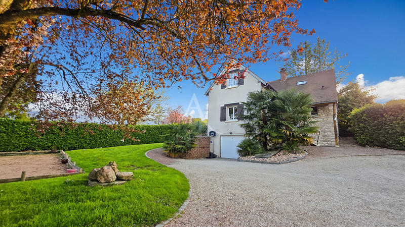 Maison - 137 m² - 6 pièces