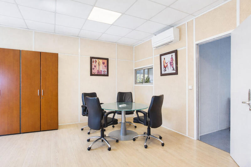 Bureau - 107 m² - 5 pièces