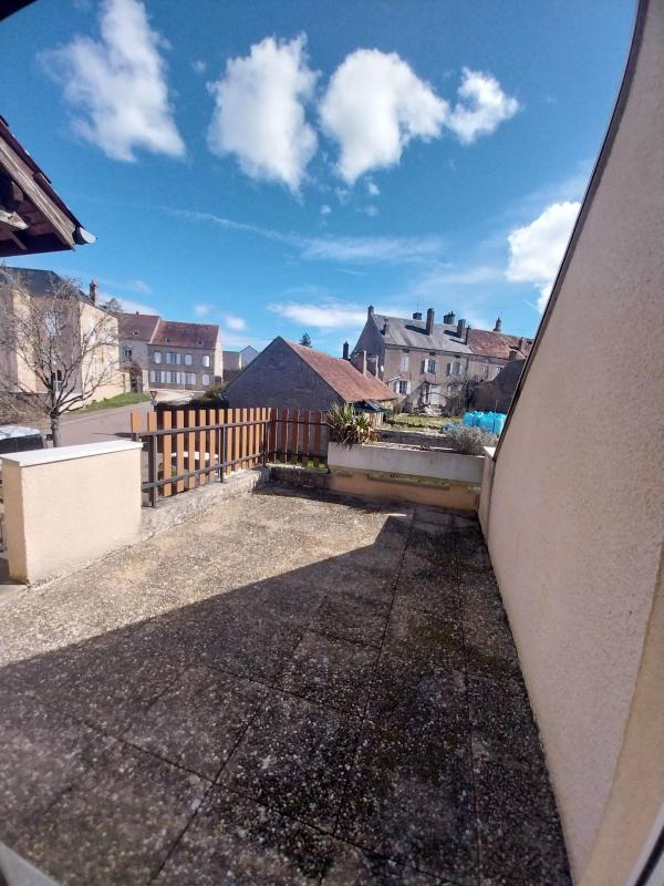 Appartement - 99 m² - 5 pièces