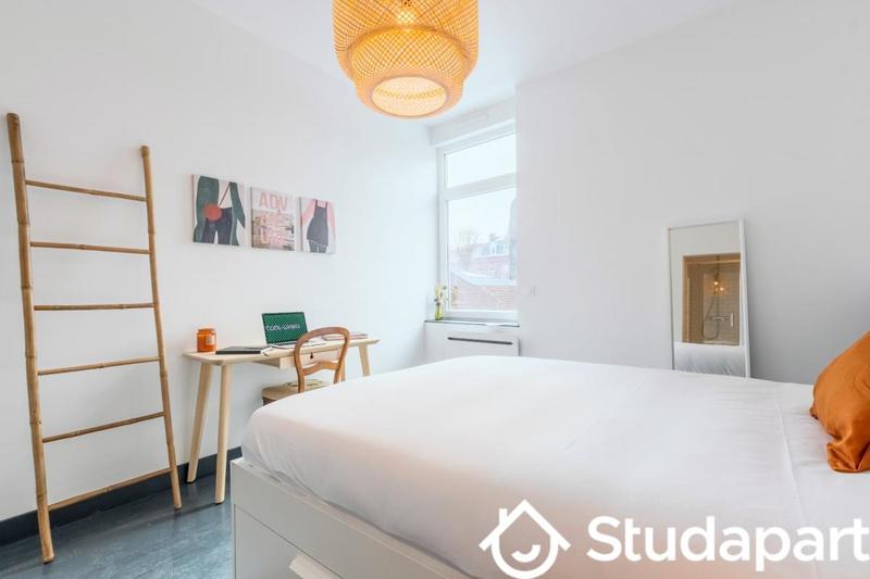 Chambre - 14 m² - 1 pièce