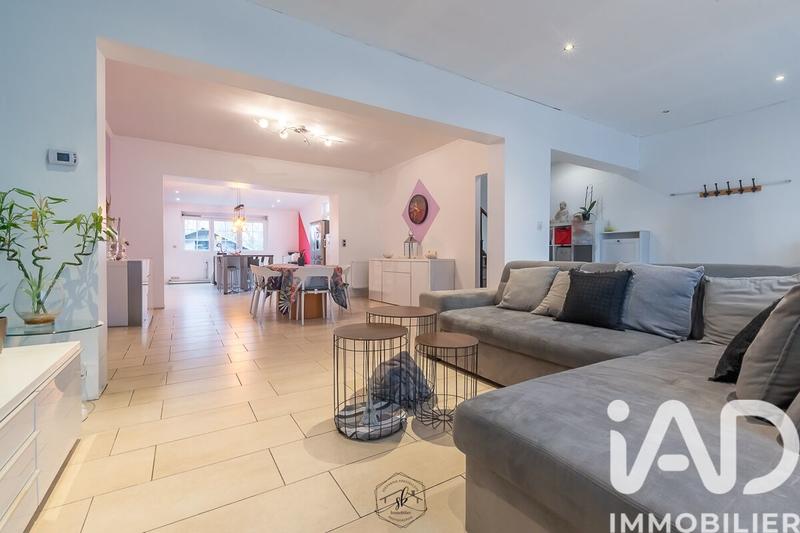 Maison - 209 m² - 7 pièces