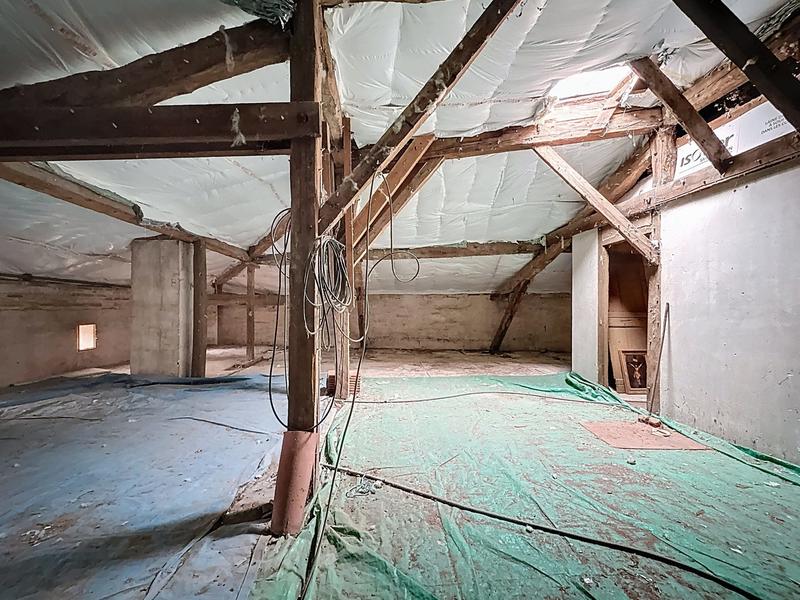 Maison - 360 m² - 7 pièces