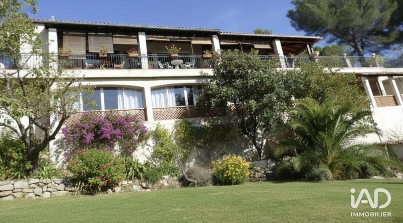 Maison - 164 m² - 7 pièces