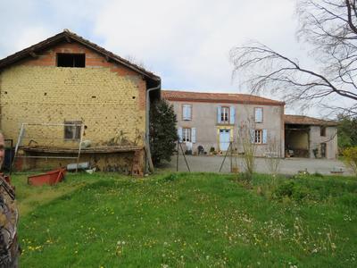 Maison ancienne - 230 m² - 8 pièces