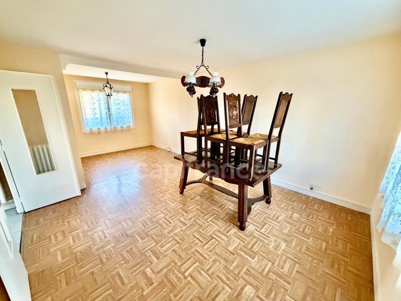 Maison - 80 m² - 5 pièces