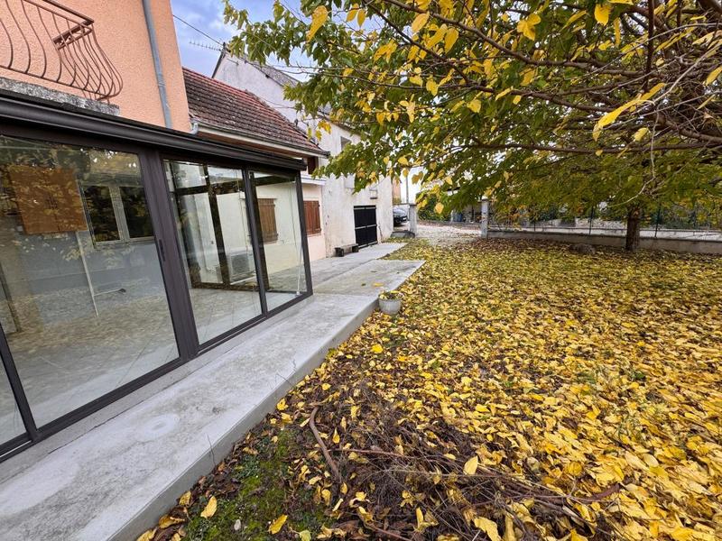 Maison - 95 m² - 3 pièces