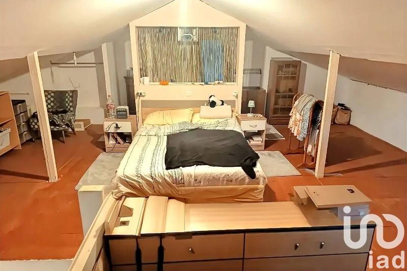 Maison - 230 m² - 7 pièces