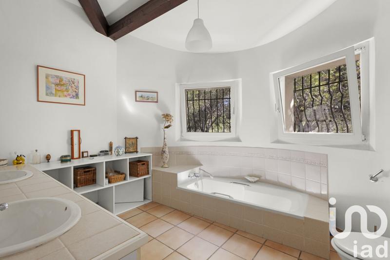 Maison de maîtres - 257 m² - 7 pièces