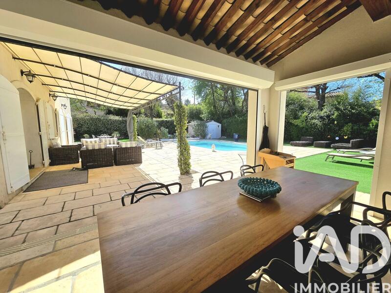 Maison - 200 m² - 5 pièces