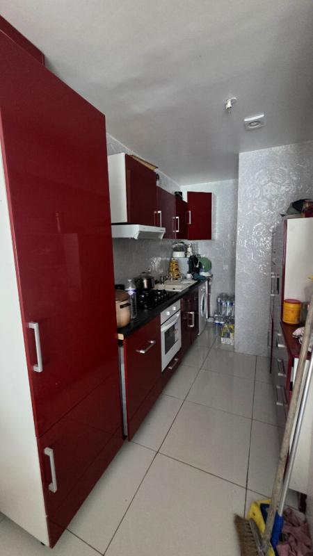 Maison - 275 m² - 12 pièces