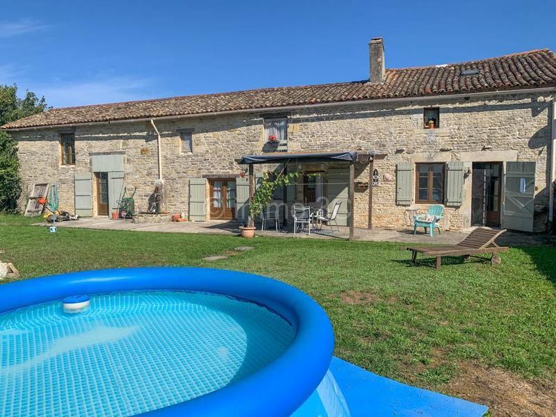 Maison en pierre - 131 m² - 4 pièces