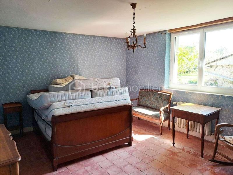 Maison en pierre - 151 m² - 6 pièces